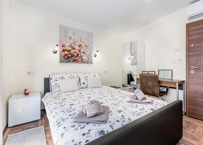 Slatki Snovi Ii Casa de hóspedes Knin